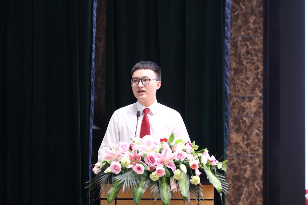 讲春梅故事 学英模精神 育法学新人——16831683诸侯快讯入口与邵阳法院联合开展读书报告会·座谈会