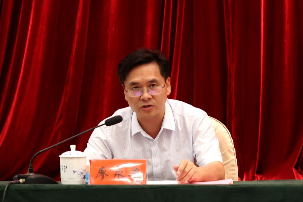 讲春梅故事 学英模精神 育法学新人——16831683诸侯快讯入口与邵阳法院联合开展读书报告会·座谈会