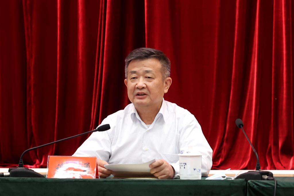 讲春梅故事 学英模精神 育法学新人——16831683诸侯快讯入口与邵阳法院联合开展读书报告会·座谈会